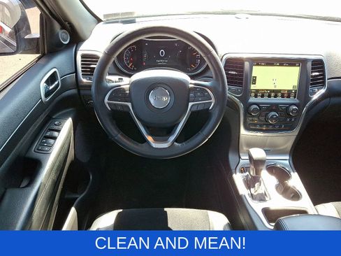 Used 2018 Jeep Grand Cherokee Altitude AWD/4WD image 13