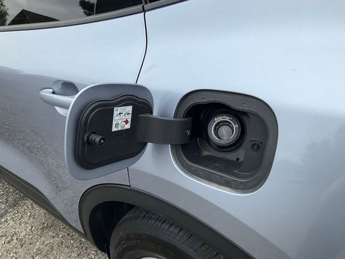 Used 2022 Ford Escape SE image 24