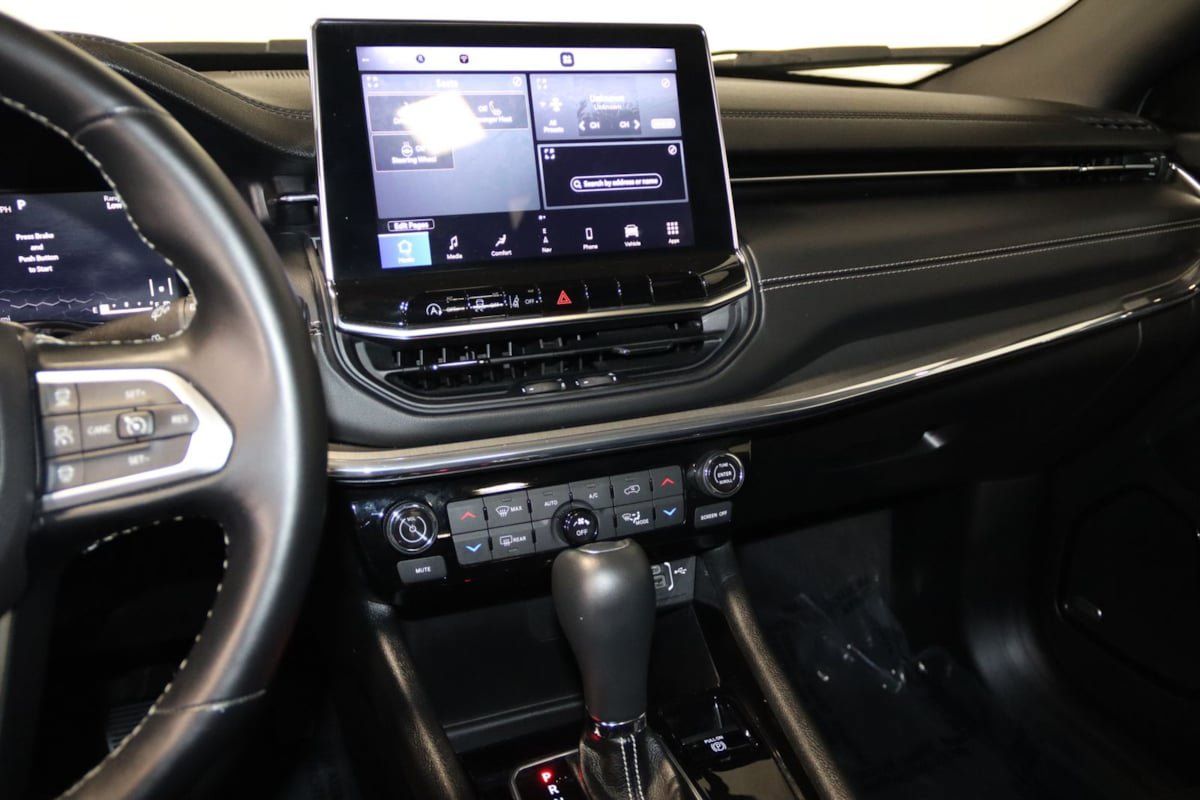 Used 2022 Jeep Compass High Altitude AWD/4WD image 42
