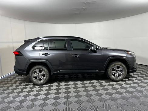 Used 2024 Toyota RAV4 XLE AWD/4WD image 4