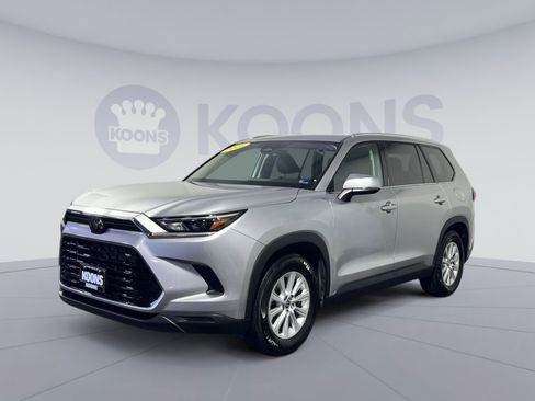 Used 2025 Toyota Grand Highlander FWD image 5