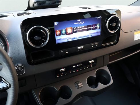 New 2025 Mercedes-Benz Sprinter 2500 image 22