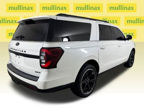 Certified 2023 Ford Expedition Max Limited RWD image 4