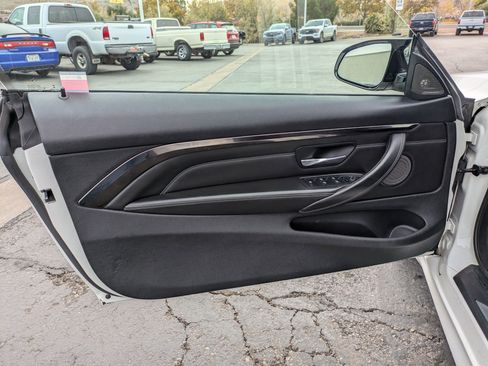 Used 2015 BMW M4 Convertible image 12