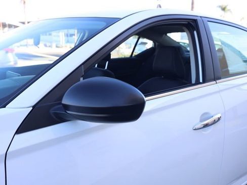 New 2025 Nissan Altima 2.5 S image 12