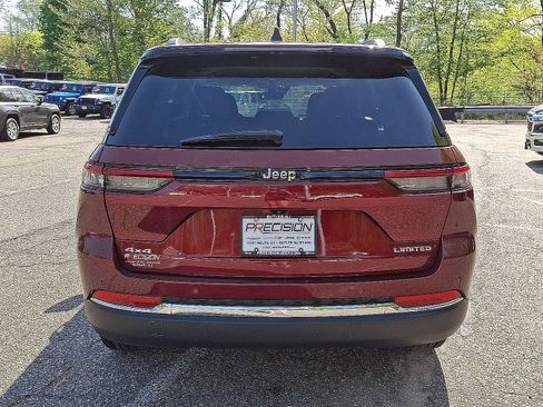 Certified 2023 Jeep Grand Cherokee Limited AWD/4WD image 6