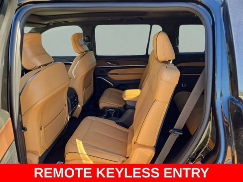 New 2025 Jeep Grand Cherokee L Summit w/ Obsidian Package AWD/4WD image 17