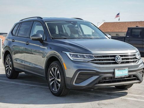 Used 2024 Volkswagen Tiguan S image 3