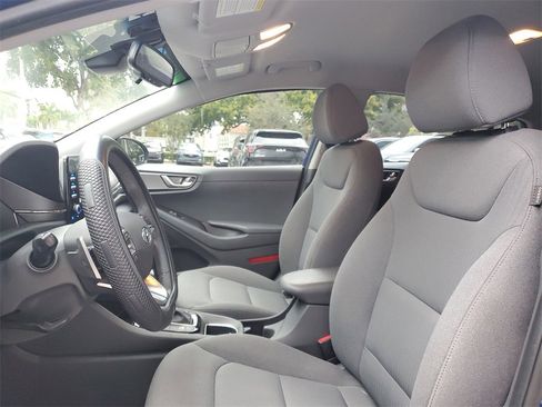 Used 2021 Hyundai Ioniq SE image 15