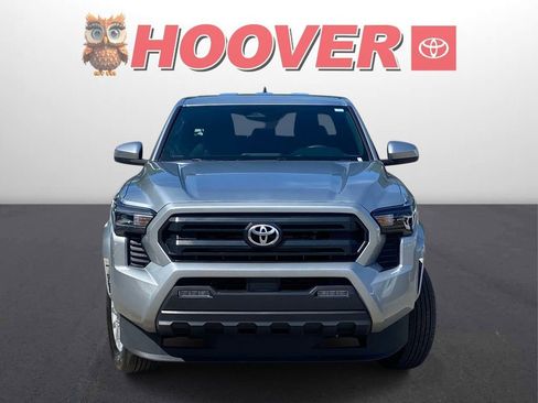 Used 2025 Toyota Tacoma SR5 RWD image 3