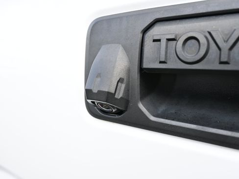 Used 2023 Toyota Tacoma SR image 4