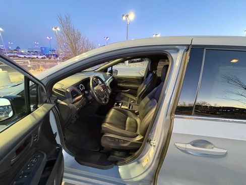 Used 2025 Honda Odyssey Sport-L image 12