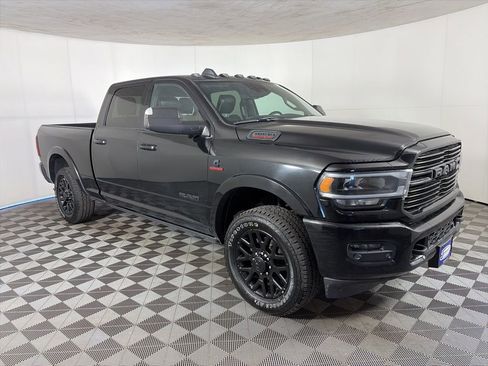 Used 2019 RAM 3500 Laramie image 3