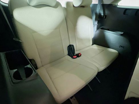 Used 2019 Kia Sorento FWD image 21