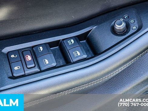 Used 2024 Jeep Grand Cherokee Limited image 50