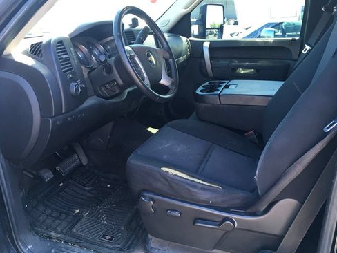 Used 2010 Chevrolet Silverado 1500 LT w/ Power Pack Plus AWD/4WD image 4