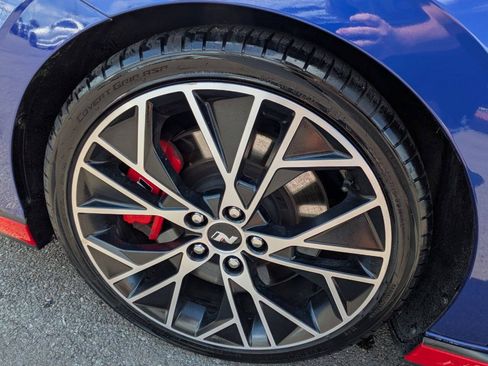 Used 2022 Hyundai Elantra N FWD image 9