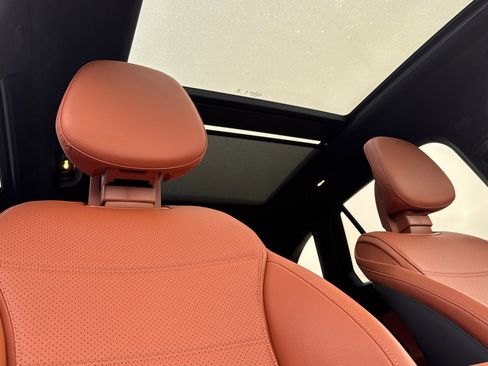 Used 2025 Mercedes-Benz GLC 300 GLC 300 image 17