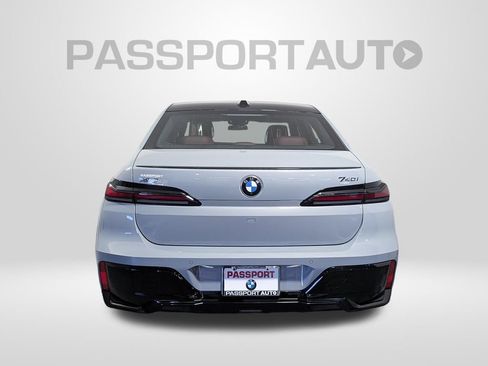 New 2026 BMW 740i xDrive AWD/4WD image 5
