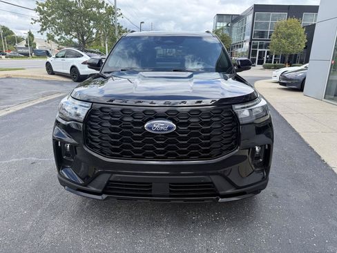 Used 2025 Ford Explorer ST-Line AWD/4WD image 7