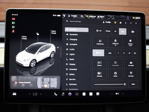 Used 2023 Tesla Model Y 2WD image 13