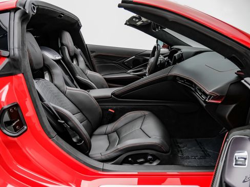 Used 2023 Chevrolet Corvette Z06 w/ Stealth Interior Trim Package RWD image 61