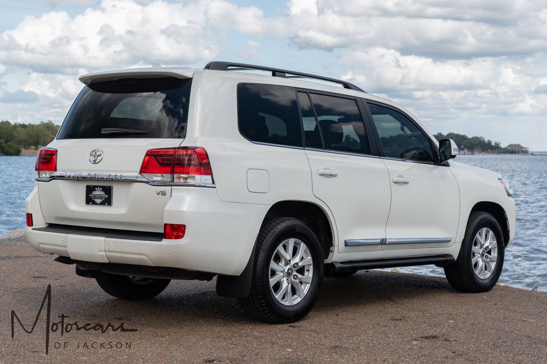 Used 2017 Toyota Land Cruiser AWD/4WD image 5