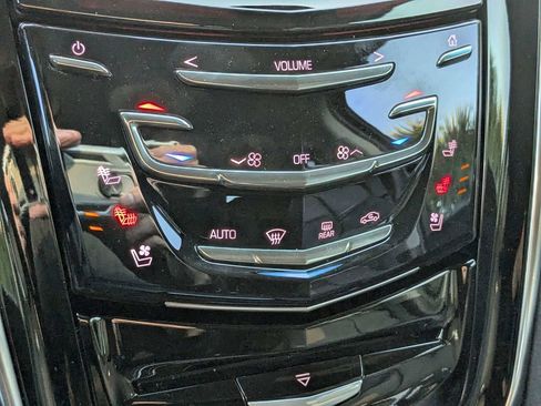 Used 2019 Cadillac Escalade 2WD image 23