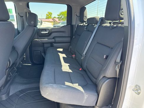 Used 2020 Chevrolet Silverado 1500 Custom w/ Custom Max Trailering Package AWD/4WD image 6