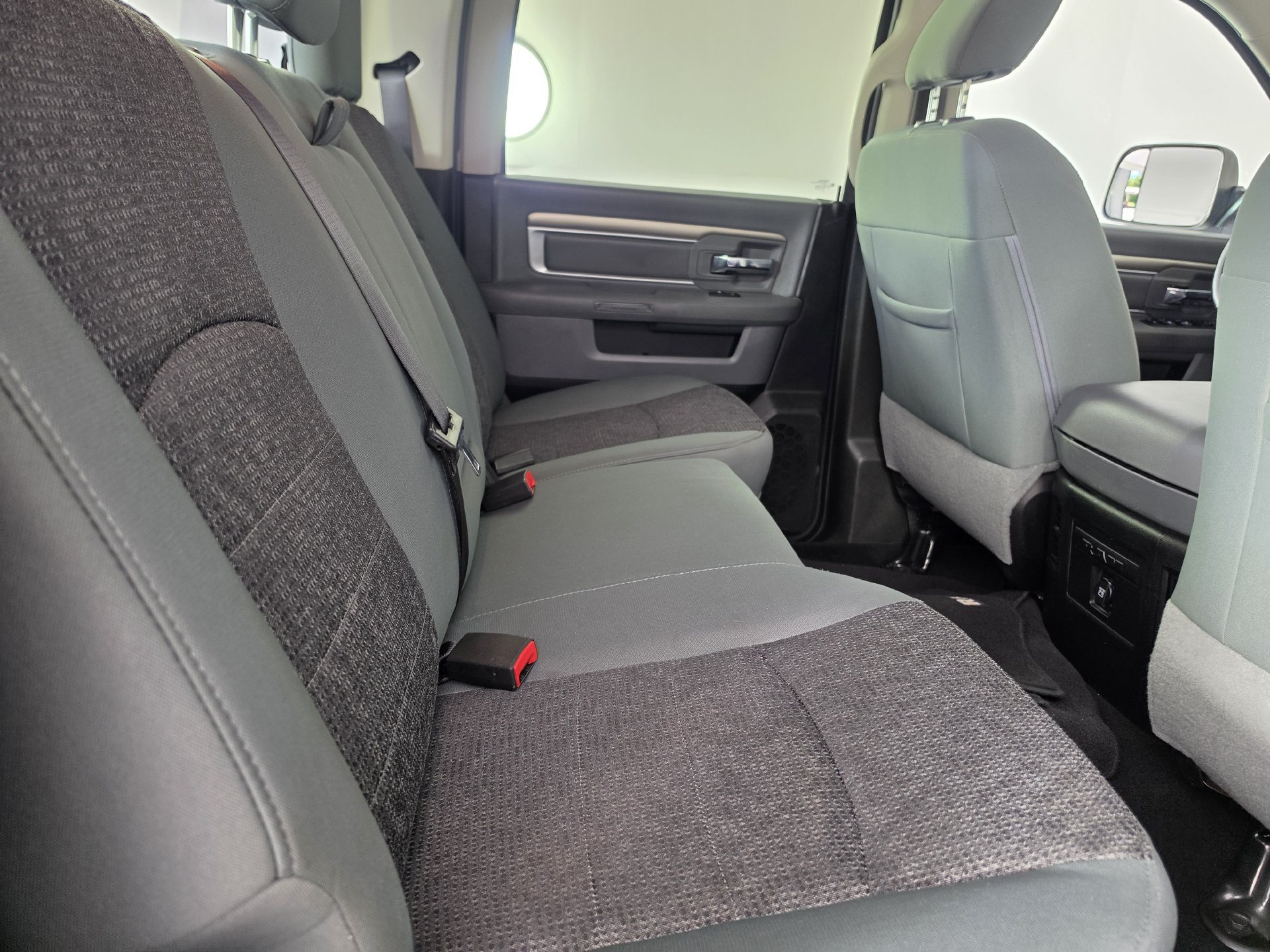 Used 2018 RAM 2500 Big Horn AWD/4WD image 29