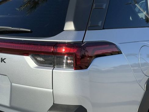 Used 2026 Subaru Outback Premium AWD/4WD image 8