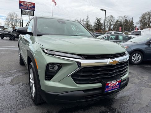 Used 2025 Chevrolet TrailBlazer LS w/ LS Convenience Package AWD/4WD image 10