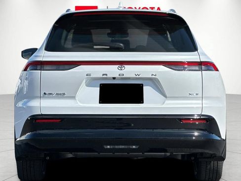 New 2026 Toyota Crown Signia AWD/4WD image 5