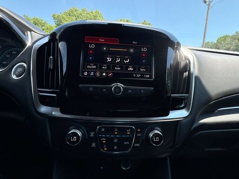 Used 2021 Chevrolet Traverse LS FWD image 25