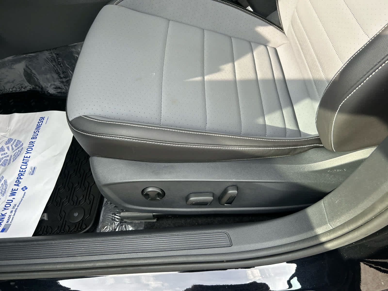 Used 2026 Volkswagen Jetta SE FWD image 12
