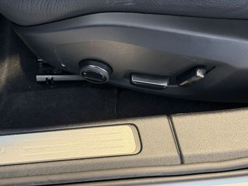 Used 2025 Volvo V60 B5 Cross Country Plus image 23