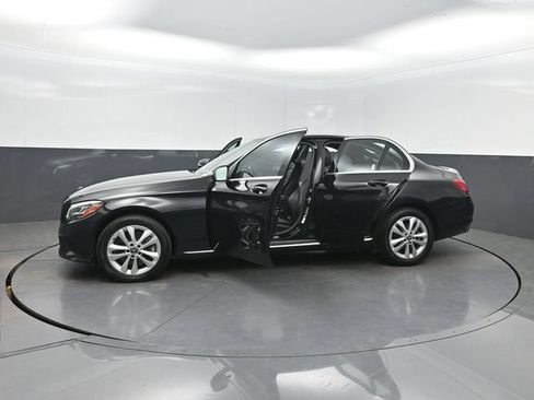 Used 2019 Mercedes-Benz C 300 4MATIC Sedan image 44
