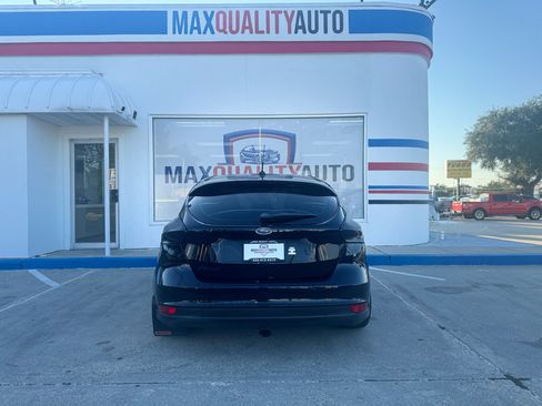 Used 2018 Ford Focus SE image 25