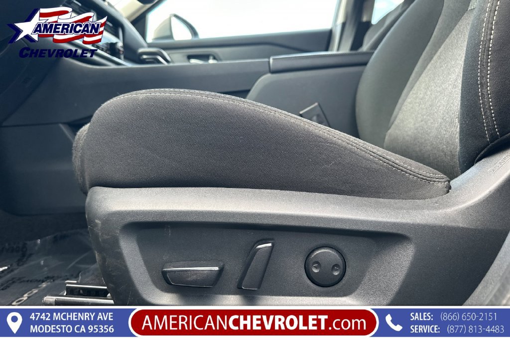 Used 2025 Nissan Rogue SV AWD/4WD image 14