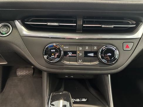 Used 2024 Buick Envista Preferred w/ Convenience II Package FWD image 27