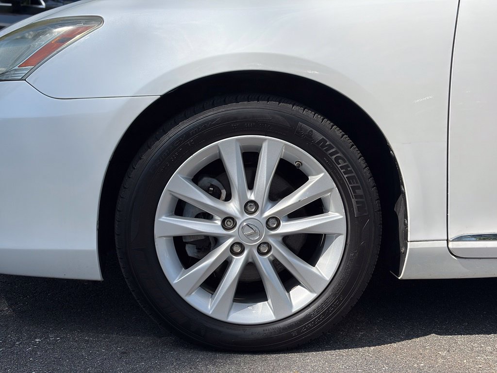 Used 2011 Lexus ES 350 w/ Preferred Accessory Package FWD image 34