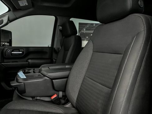 Certified 2024 Chevrolet Silverado 2500 Custom w/ Custom Value Package image 11