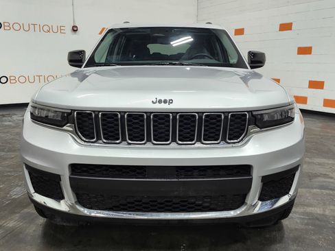 Used 2023 Jeep Grand Cherokee L Laredo w/ Luxury Tech Group I image 12