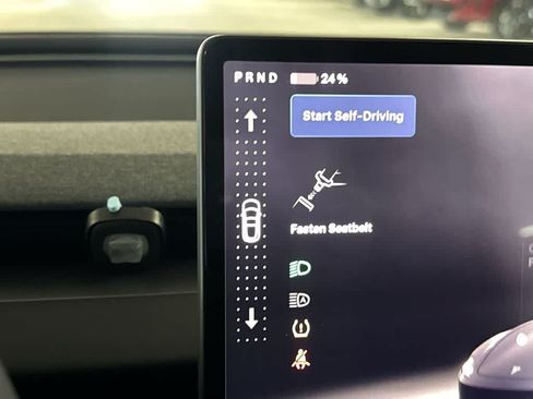 Used 2025 Tesla Model 3 RWD image 19