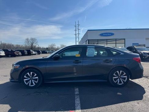 Used 2023 Honda Civic LX image 5