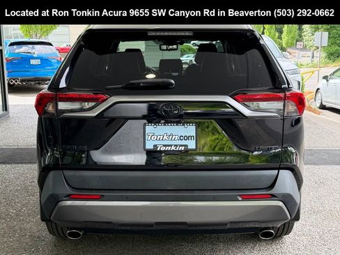 Used 2019 Toyota RAV4 Limited w/ Advanced Technology Package AWD/4WD image 6
