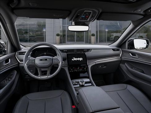 New 2025 Jeep Grand Cherokee Limited w/ Black Appearance Package image 14