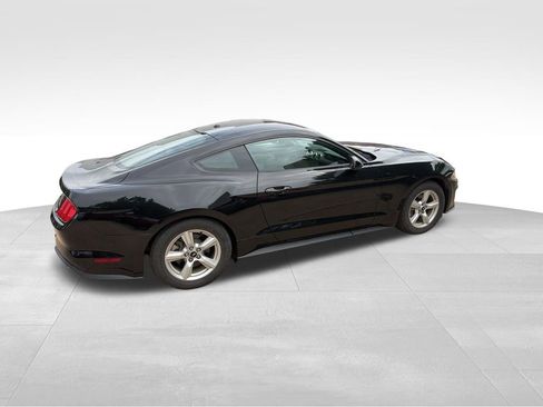 Used 2019 Ford Mustang Coupe RWD image 12