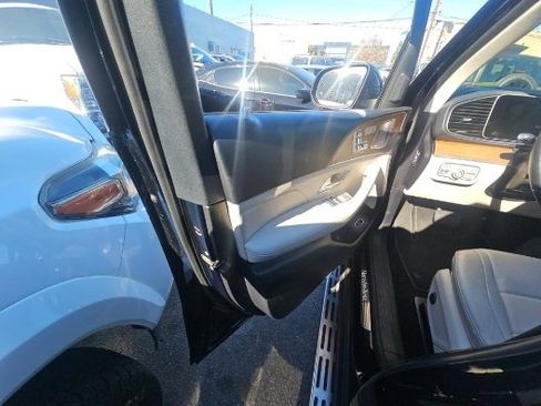 Used 2021 Mercedes-Benz GLE 350 w/ Premium Package image 44