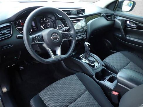 Used 2017 Nissan Rogue Sport SV FWD image 10